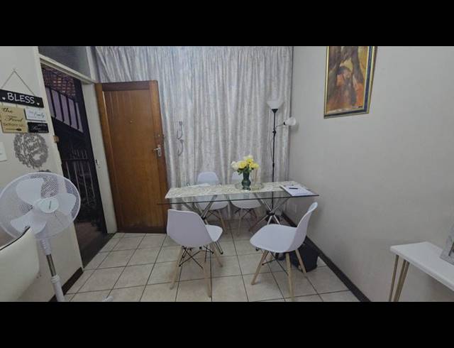 2 BEDROOM APARTMENT FOR SALE IN MAYVILLE